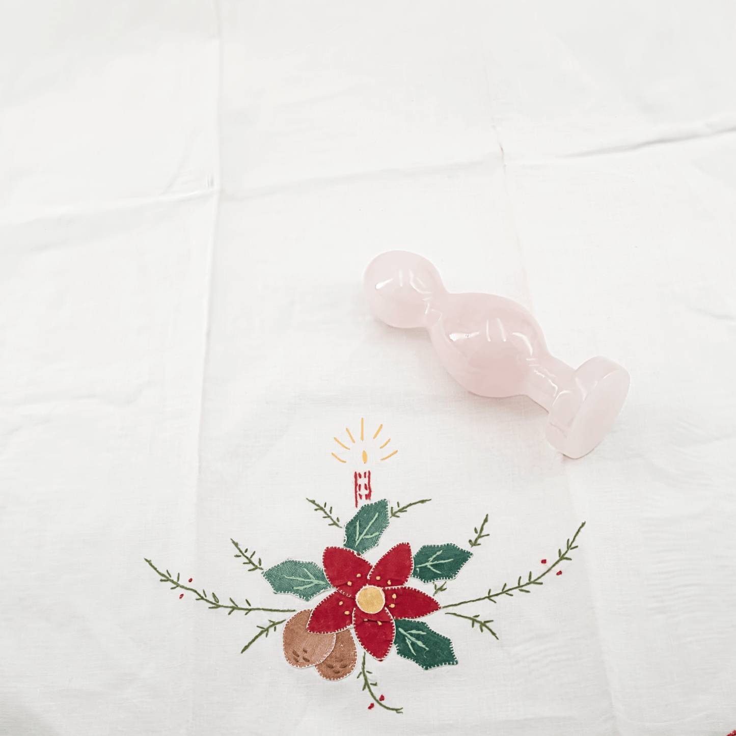 Bulbora: Elegant Rose Quartz Crystal Wand